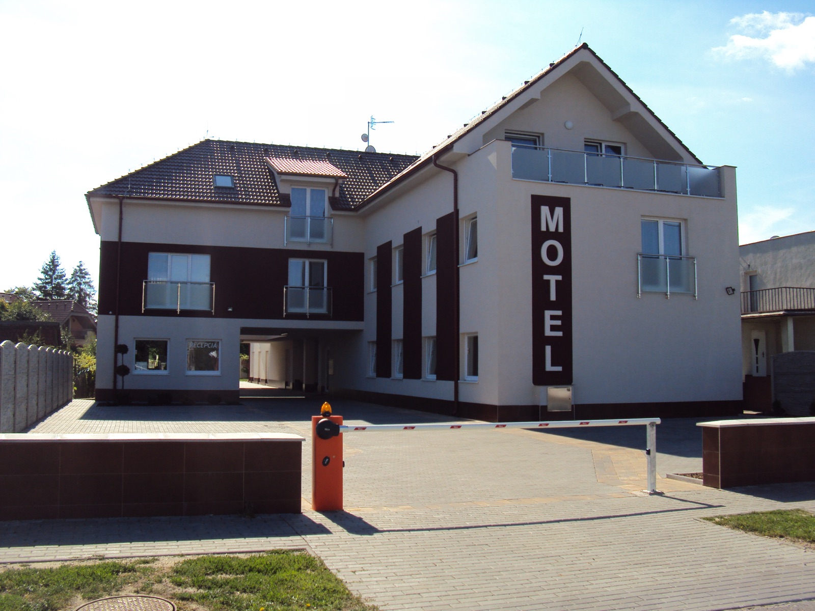 Celkový pohľad na Motel Senec